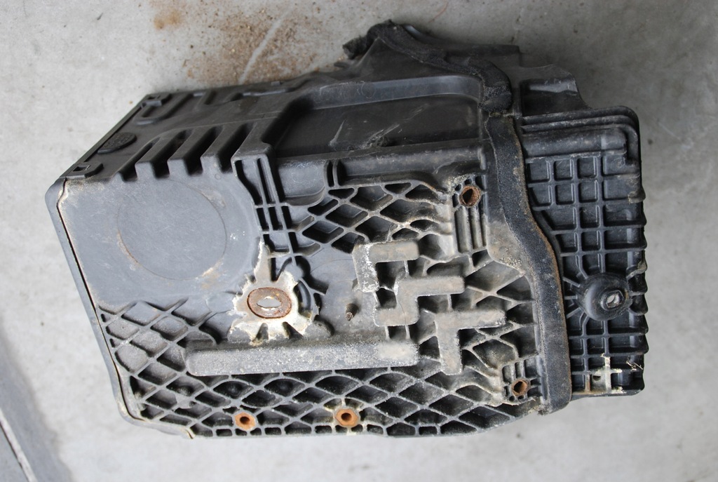 фото №5, Основание аккумулятор volvo s80 ii 2.4 d5 07r.