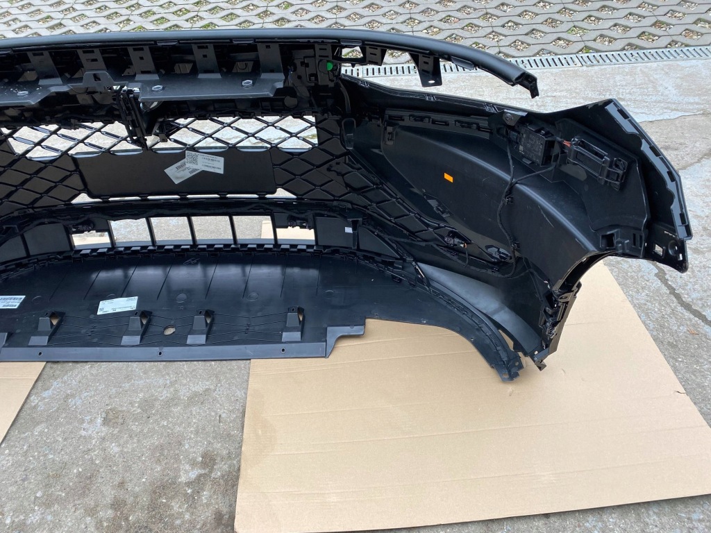 Купити Vw tayron 2 57l r-line комплектний  бампер передні  led pdc камера радари ly9t