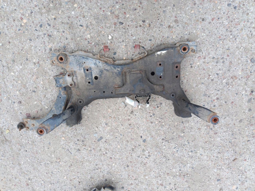 фото №1, Volvo v50 1.6d підрамник перед