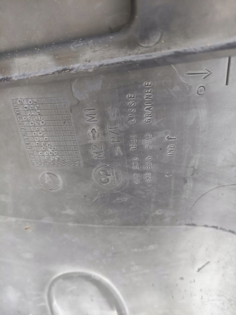 фото №6, Renault espace 3 iii 96-99 rok бампер задняя + заглушки 6025301558 rb128