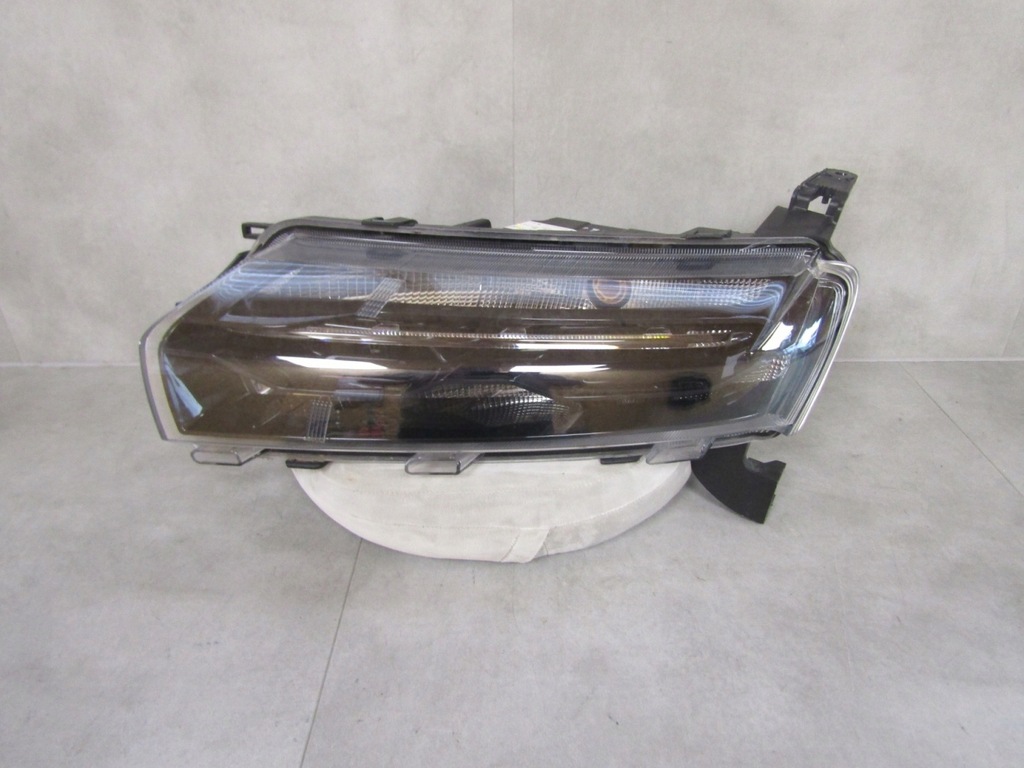 фото №1, Лампа перед dacia spring lh левая led 21- 266052417r