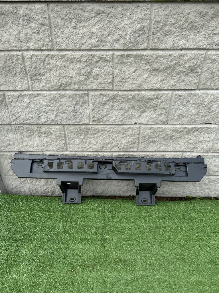 фото №1, Напрямна бампера задня citroen c5 aircross 9826676480