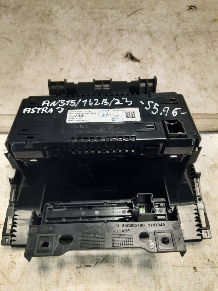 Opel astra j дисплей панель 13338335 565412769 Недорого