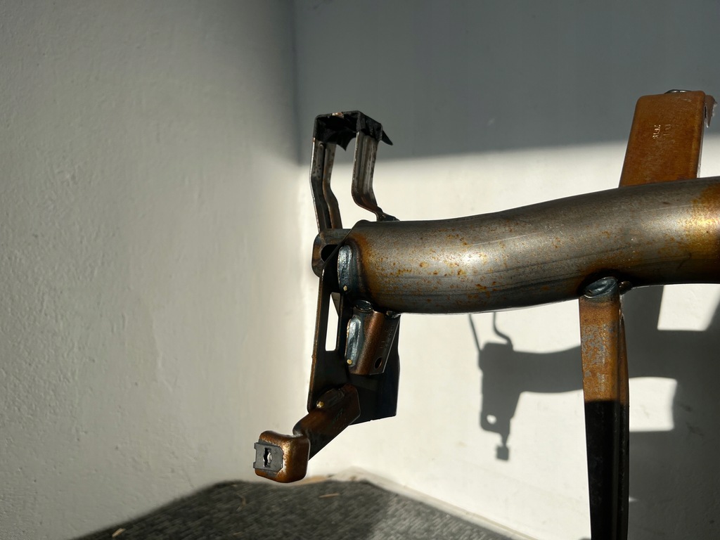 фото №12, Bmw x1 f48 lci lift 19r каркас кронштейн панелі приладової панелі pod head up