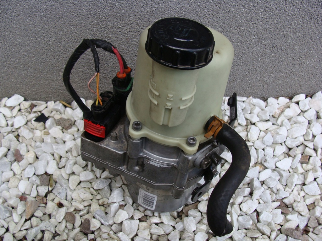 фото №1, Насос підсилювача sandero i logan i 8200720894