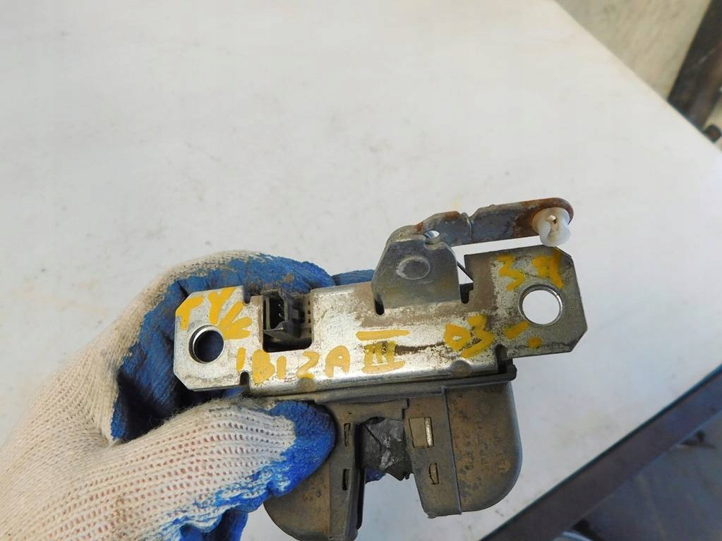 фото №7, Seat ibiza iii 03r 3d замок крышки задняя