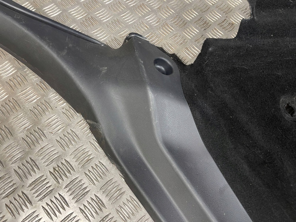 Обшивка багажника задний  сторона левая mercedes-benz gla w156 x156 a1566901300 Цена