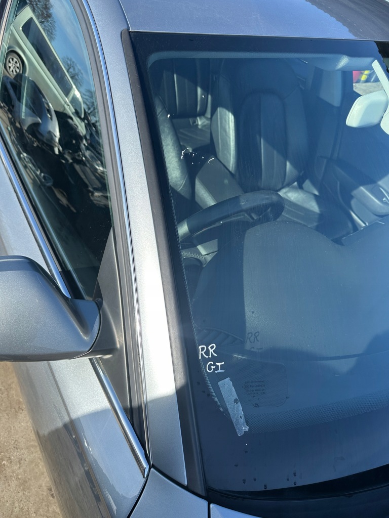 Купити Молдинг прокладка скло лобове права audi a6 c7