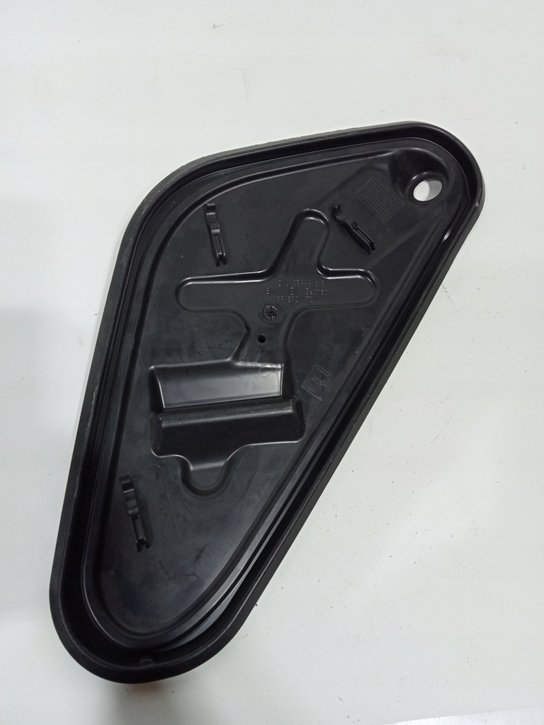 фото №6, Заглушка дверь правый задняя vw golf sportsvan