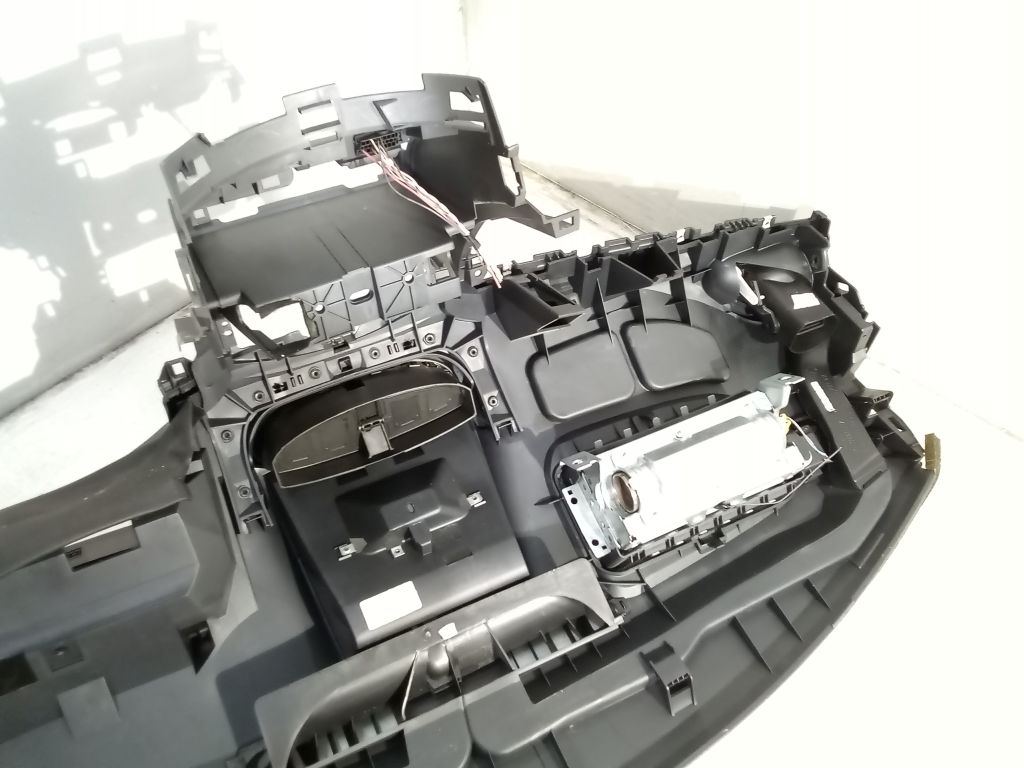 фото №10, Renault clio iii lift приборная панель приборная консоль