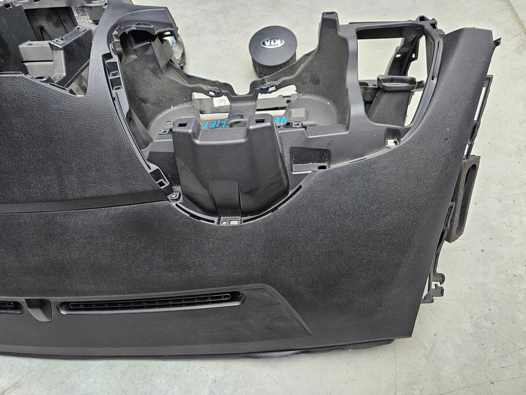 фото №8, Приборная панель консоль подушка безопасности ремни kia venga