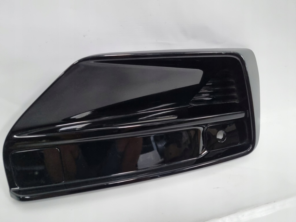 Купить Volvo xc90 2 facelift r-desing решётка бампера правая 31663517