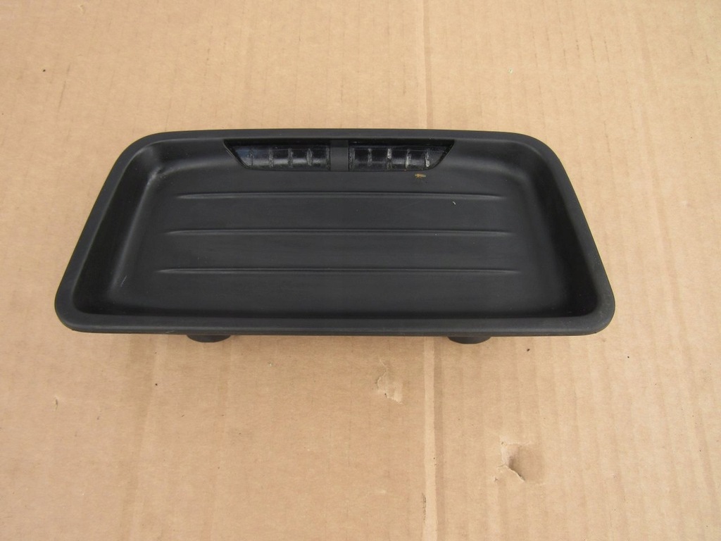 фото №1, Bmw 3 f30 бардачок захист підстаканник