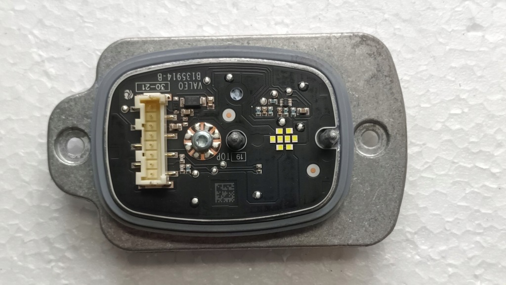 Модуль led ford kuga 3 19- штекер 8 pin Недорого