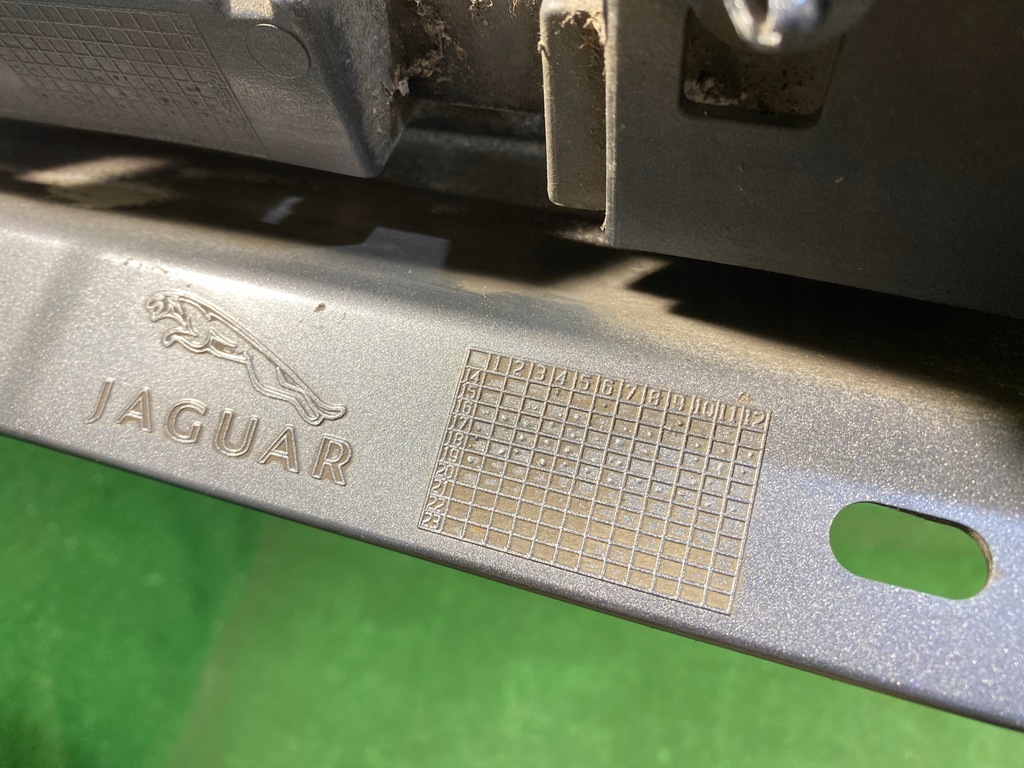 фото №14, Jaguar xe r-sport молдинг поріг права gx7m-101d56-a