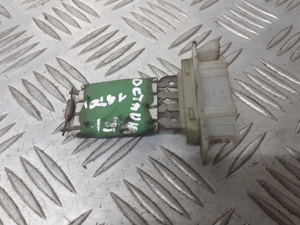 фото №1, Резистор резистор вентилятор skoda octavia ii 1.9 tdi