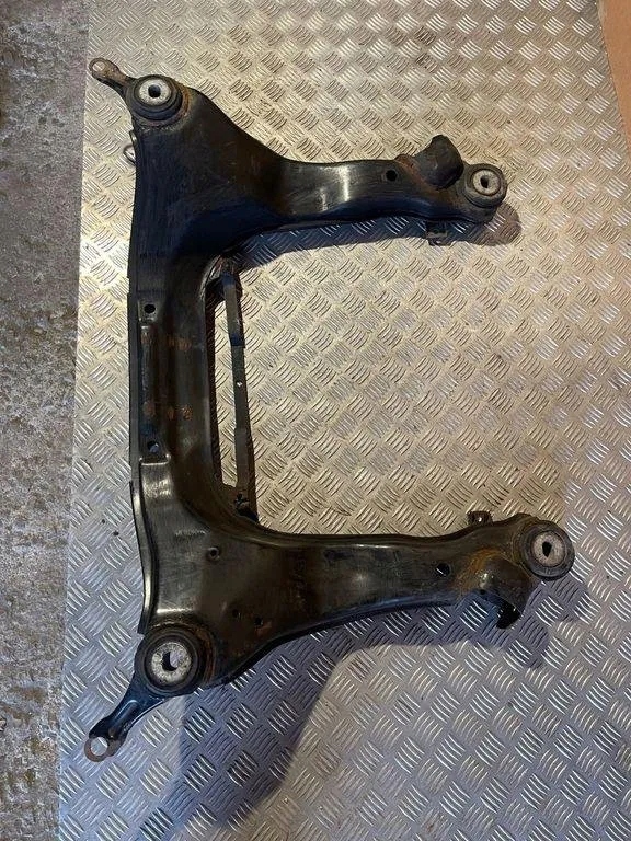 фото №8, Підрамник передні audi a4 avant 8ed, b7 8e0399313bd 2.0l дизель 2006