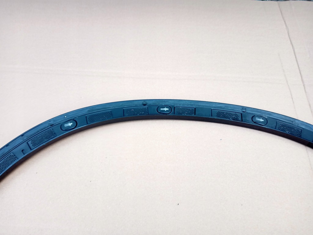 фото №10, Mercedes amg w254 ліва молдинг крила перед