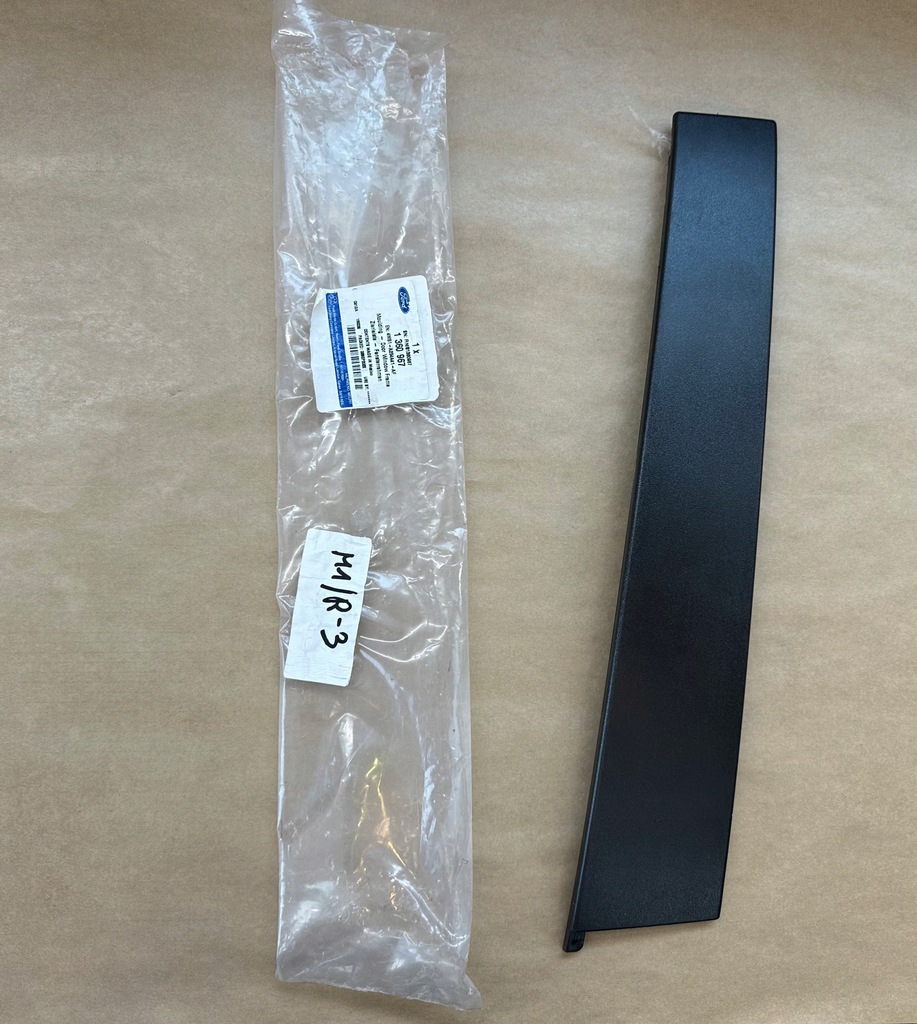 фото №1, Ford focus mk2 молдинг вертикальна стійка ліва 1360967