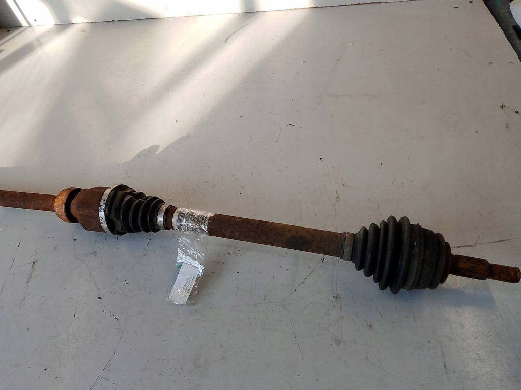 фото №2, Citroen c4 picasso ii приводной вал правая 9677016180