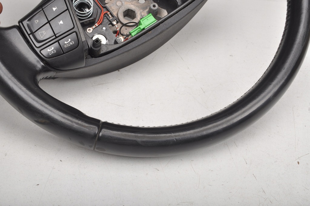 фото №8, Volvo s40 ii v50 воздуховод кожаный navi телефон