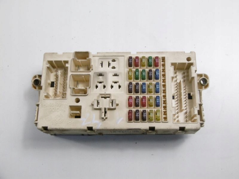 фото №1, Alfa romeo 147 коробка предохранителей 46558758