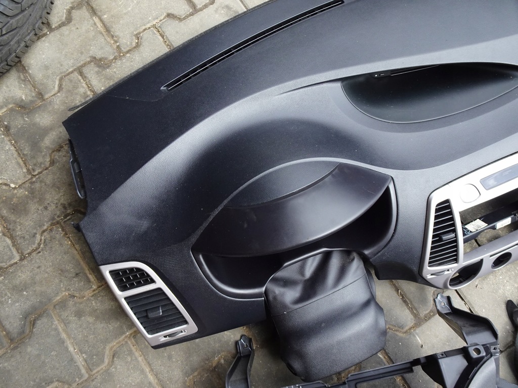 фото №6, Hyundai i20 приборная панель приборная, ремни, подушки безопасности