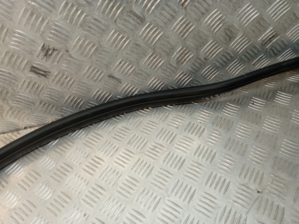 фото №4, Bmw x1 u11 прокладка дверь задних задняя 9451508