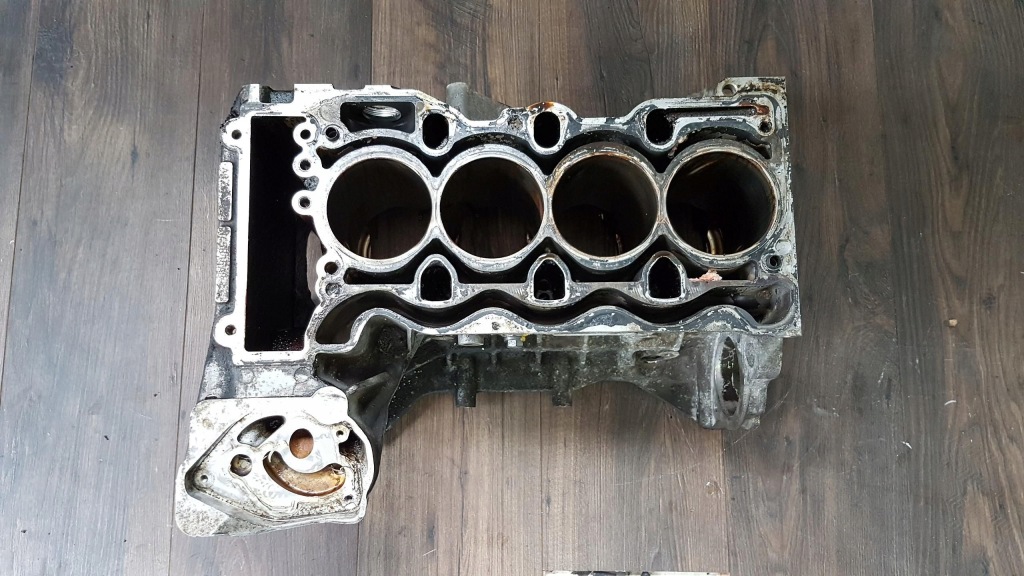 фото №1, Блок двигуна bmw e87 316 1.6 2006