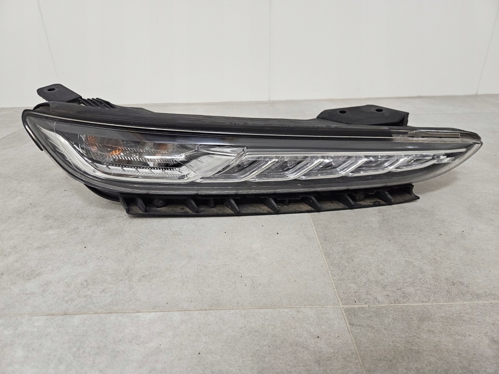 Купить Фара перед правый  drl led hyundai kona 92208 j9000