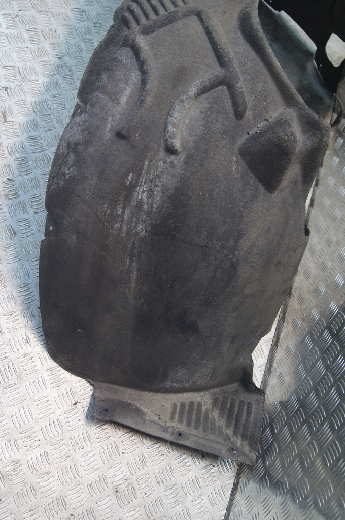 фото №5, Porsche macan подкрылок передние левый перед