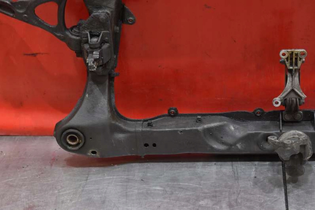 фото №5, Підрамник балка підрамник підрамник перед volvo xc90 1 i 2.9 t6 272 km awd 02-06