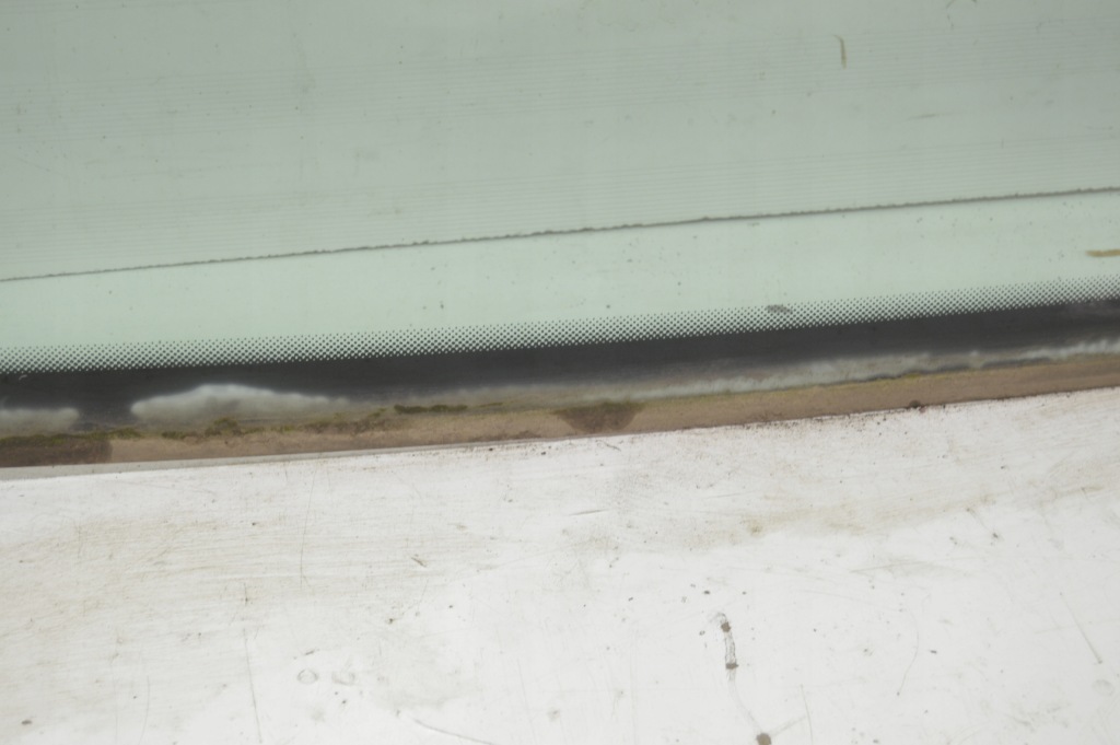 Скло кузовна задній оригінал дорестайлінг  mercedes w140 s klasa 1406702180 Зі Шроту