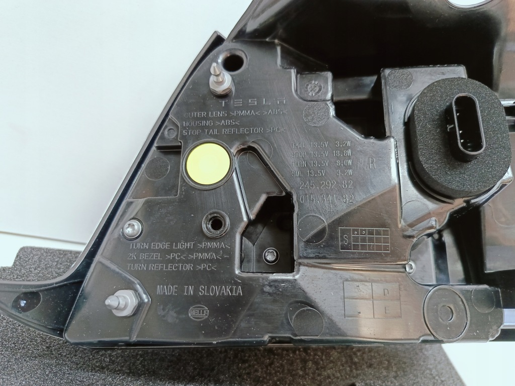 Купить Tesla 3 рестайлинг  y 20- фара фара фонарь  правый задний  led новая 1502087-00-d