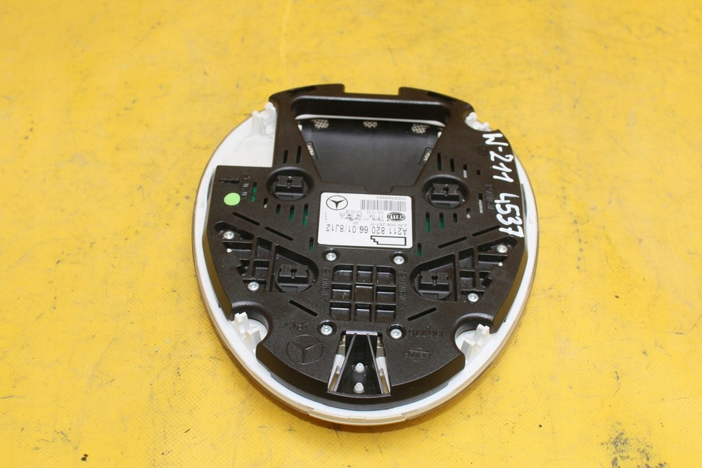 фото №5, Лампа освещение кабина mercedes w211 a2118206601