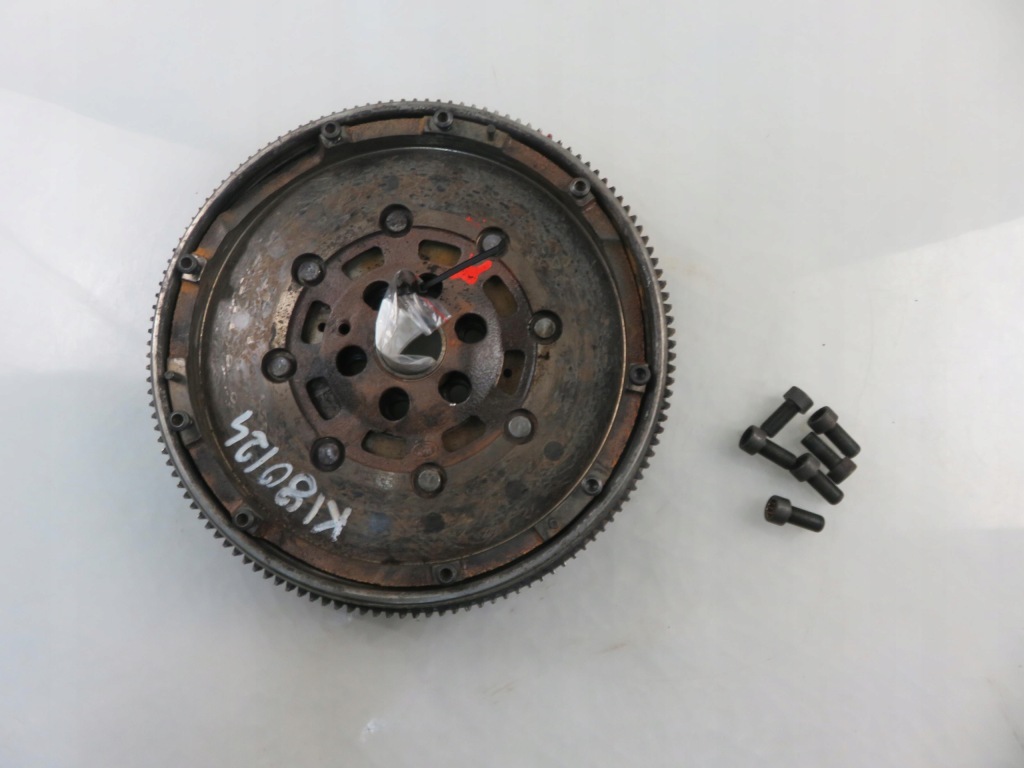 фото №1, Колесо двухмассовый audi a3 8p 2.0 fsi