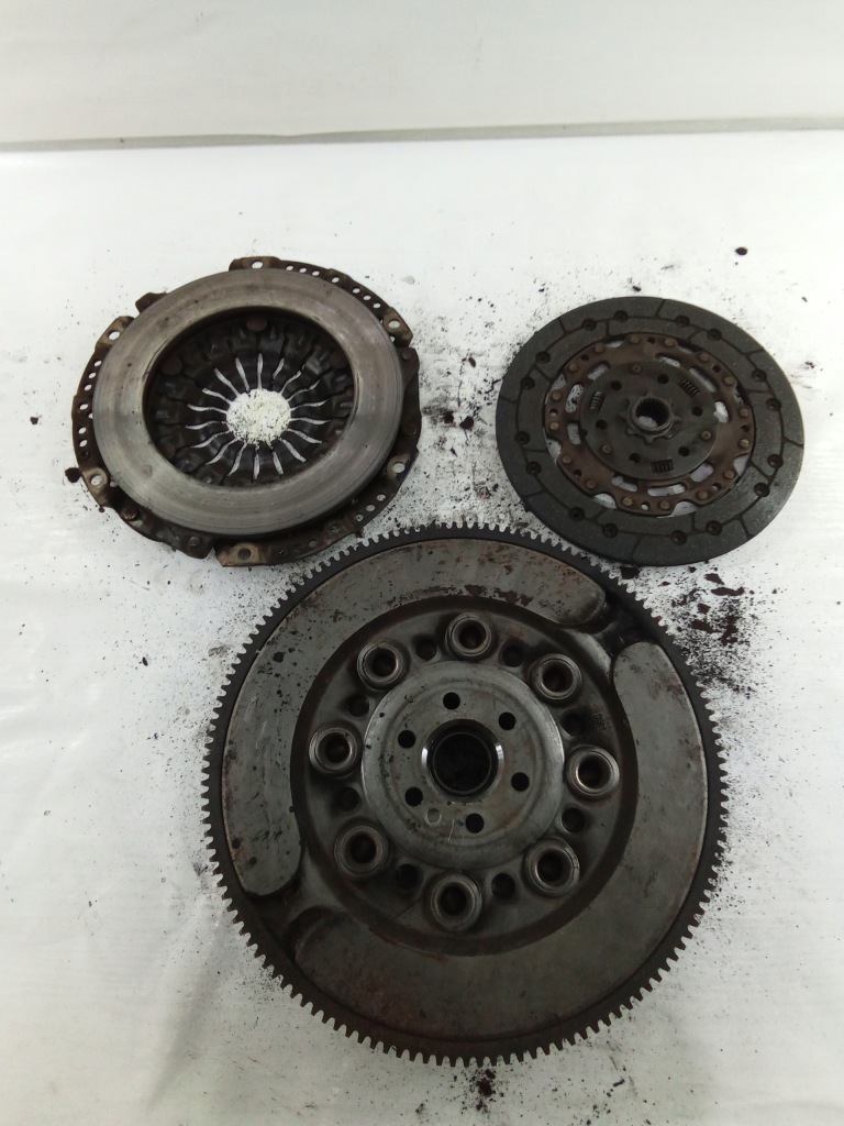 I557 повний зчеплення insignia 1.8 55564556 в Україні