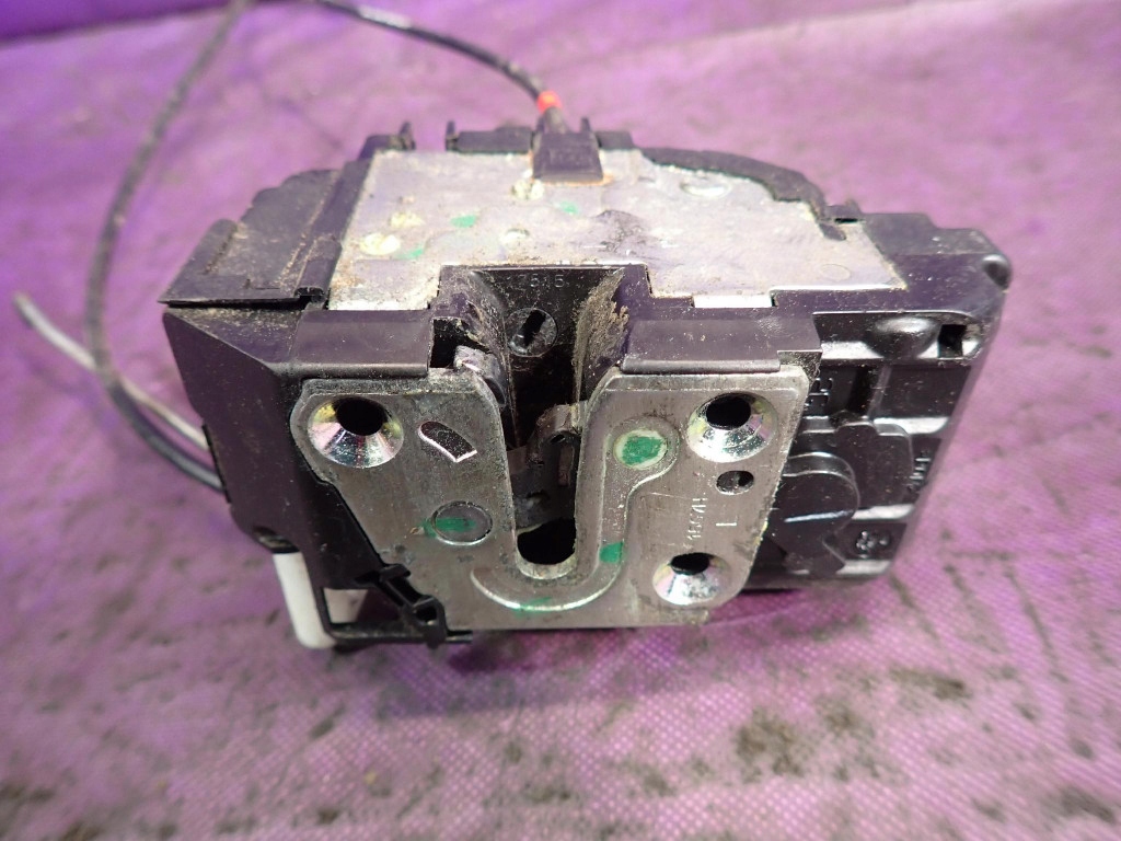 фото №5, Nissan note e11 i hb 5d 05-09 замок перед лівий 3 pin