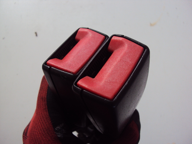 фото №3, Замки ременів задня bmw serii 1 e82 coupe 2.0d