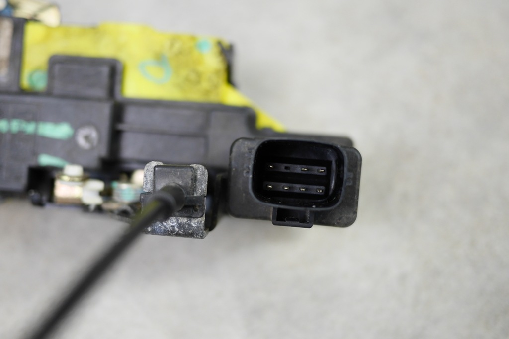 фото №4, Замок дверь левый задняя 7 pin volvo v70 ii 00-05