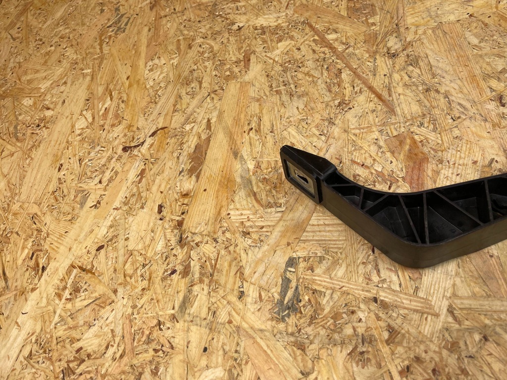 фото №8, Кронштейн напрямна кронштейн поперечина перед правий audi q3 8u 8u0805528 2010-