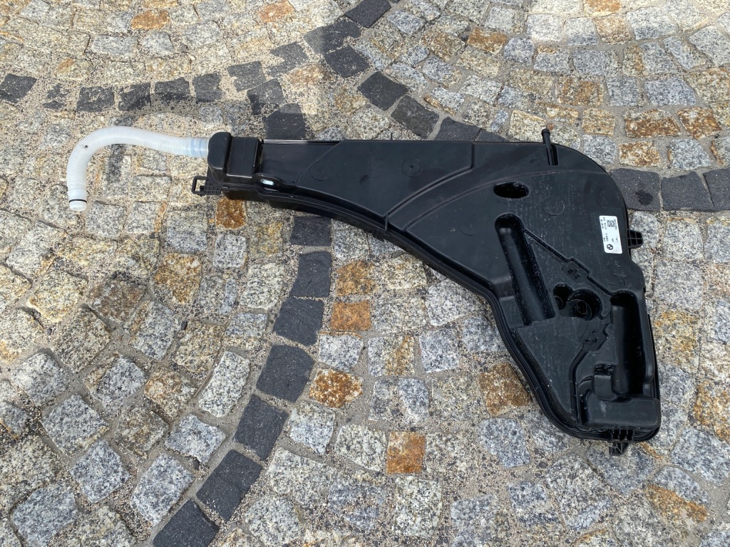 Bmw x3 g01 x4 g02 бачок омивача 7431497 7431497-08 оригінал Доставка