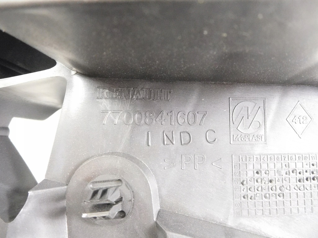 фото №7, Вкладка дверь renault scenic megane 7700841607