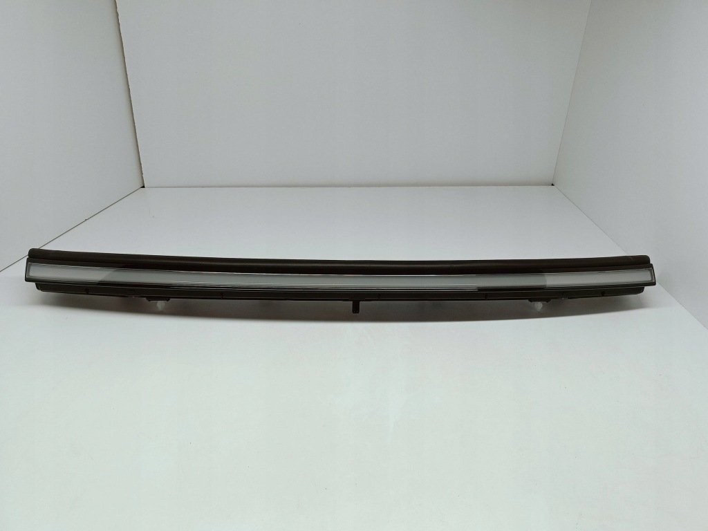 Купить Tesla model y juniper 25- лампа накладка молдинг led бампера перед 203829496c