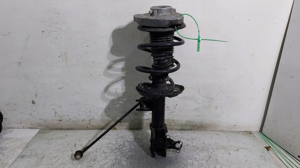 фото №1, Амортизатор лівий перед a2463208913 mercedes w176 w246