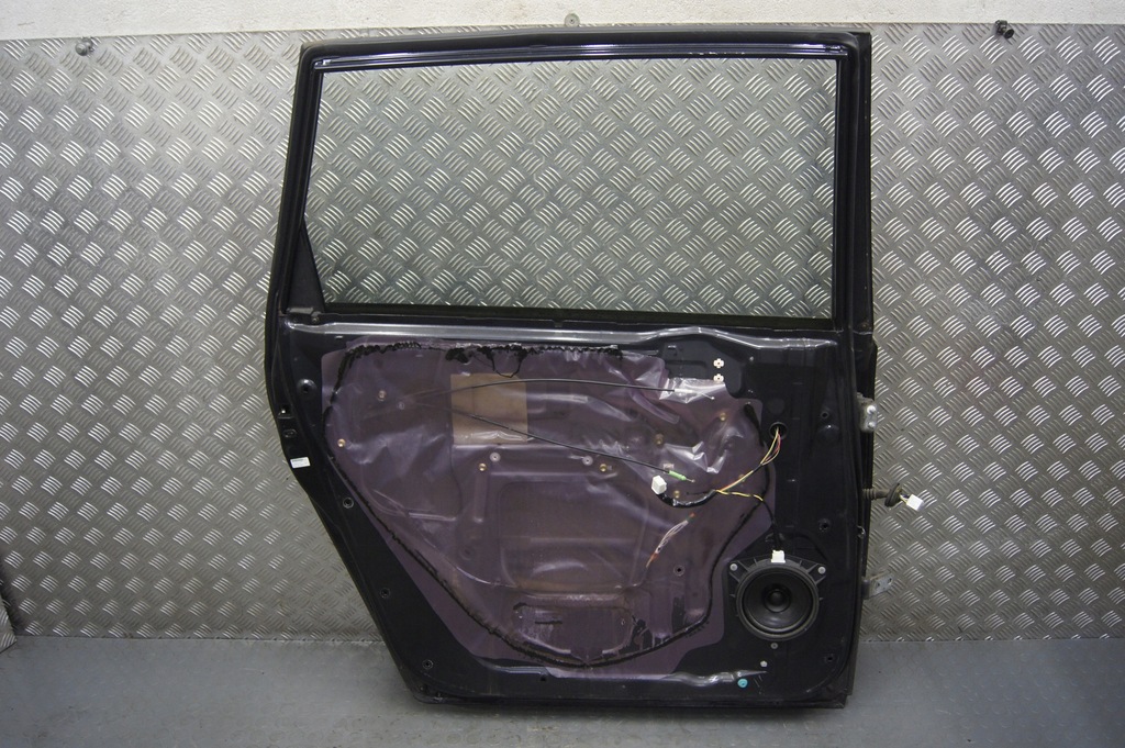 фото №8, Avensis verso 1e2 дверь левая задние