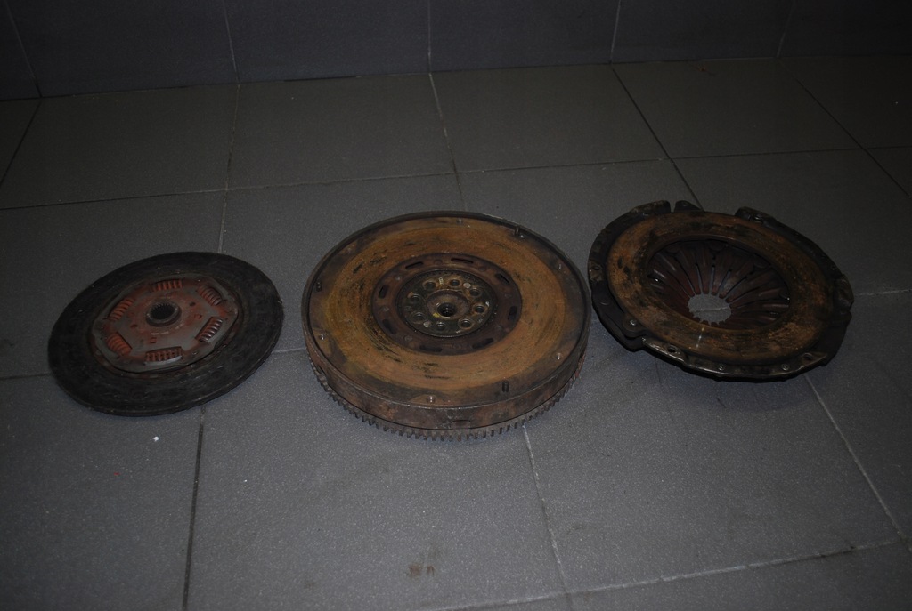 фото №1, Сцепление двухмассовый audi a8 d2 2.5 tdi 059141117e