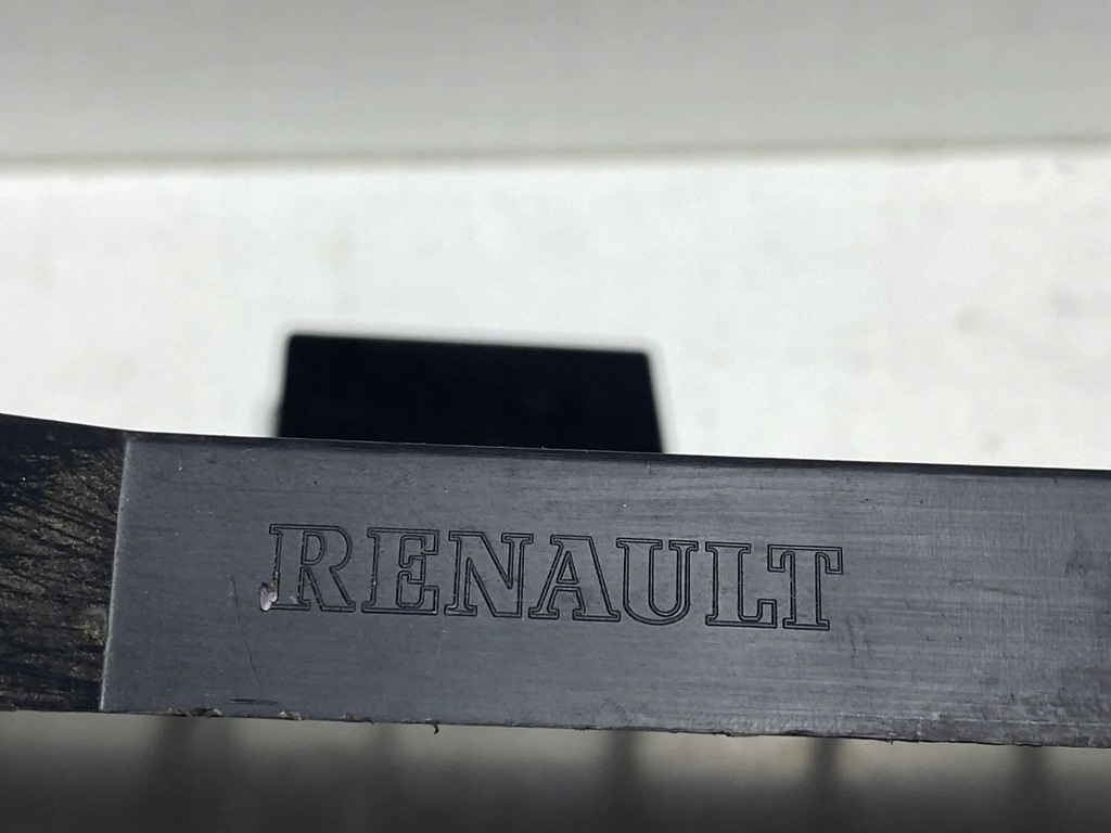 фото №10, Renault kangoo ii 2008 решётка радиатора радиатора / решётка радиатора