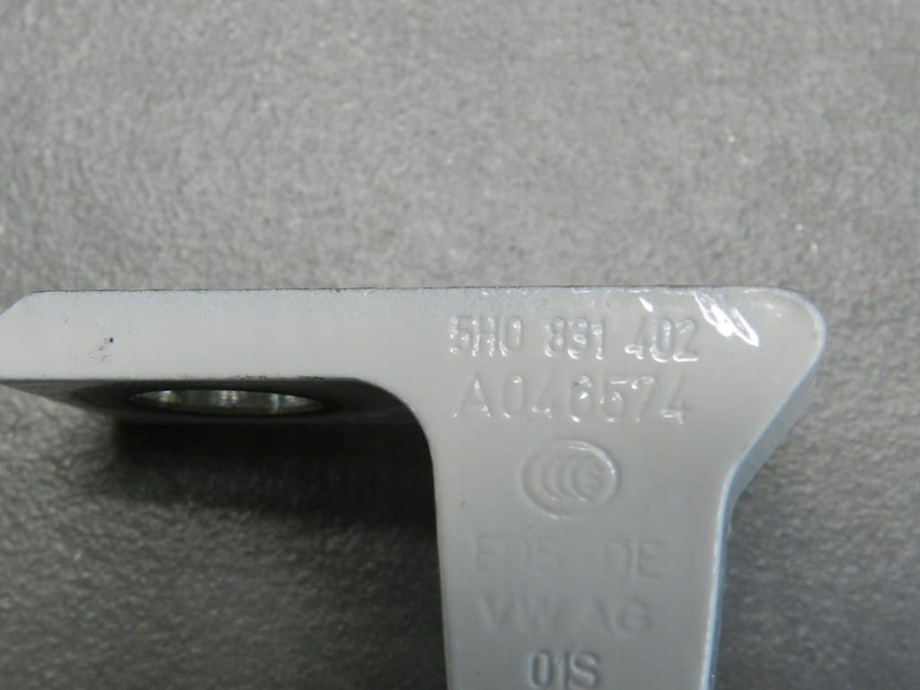 фото №2, Vw passat b8 петля дверь 5h0833402