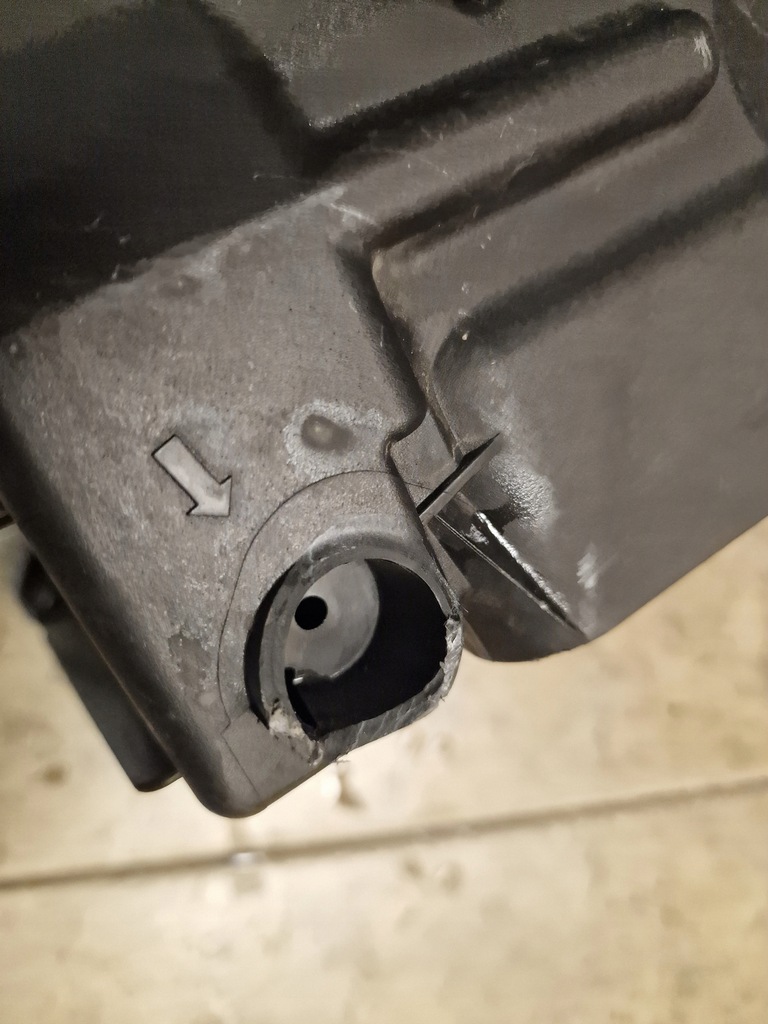 фото №7, Корпус фільтра повітря audi rs3 3q0129607a